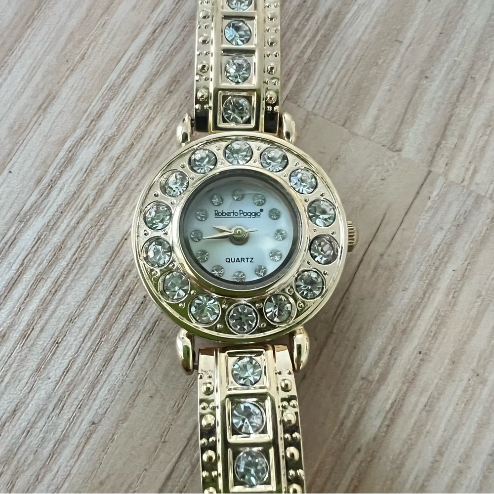 Robert Paggio ladies gold tone cocktail bracelet  watch NEW BATTERY